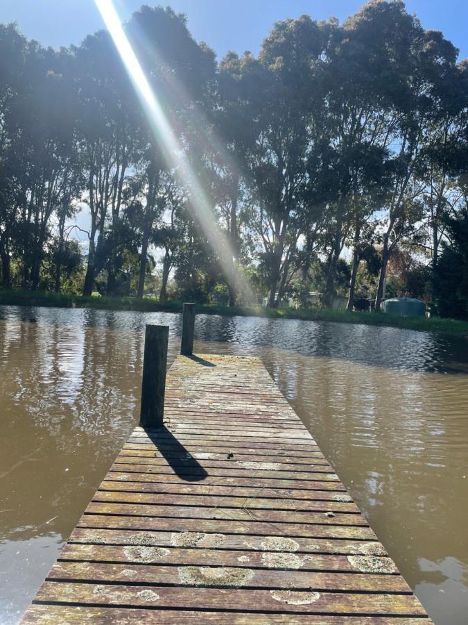 Farm Stay MAPLE Cottage at Wilindi Estate Tyabb Esterno foto
